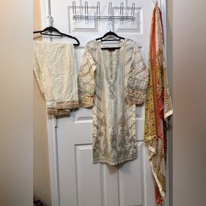 Shalwar Kameez XS BUST 34